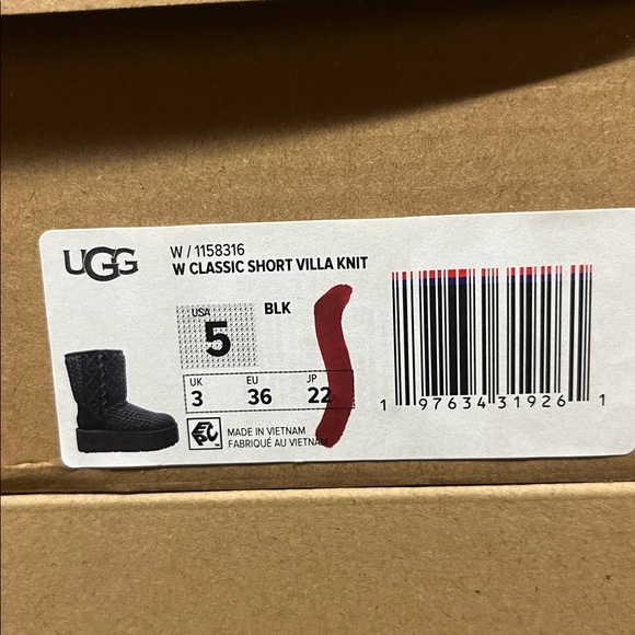 UGG CLASSIC SHORT PLATFORM VILLA KNIT - Picture 6 of 6